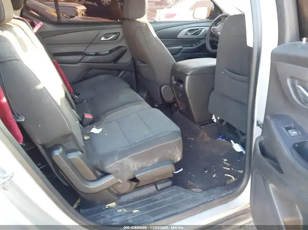 1GNERFKW8JJ144754 2018 CHEVROLET TRAVERSE - Image 8
