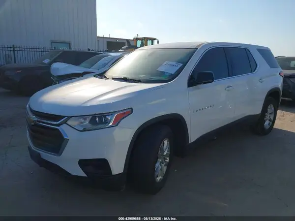 1GNERFKW8JJ222577 2018 CHEVROLET TRAVERSE - Image 2