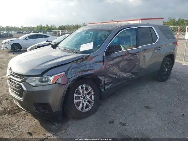 1GNERFKW8JJ245096 2018 CHEVROLET TRAVERSE - Image 2