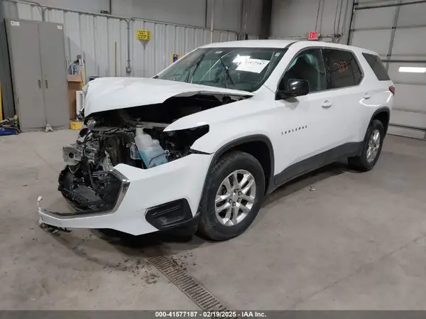 1GNERFKW8JJ268443 2018 CHEVROLET TRAVERSE - Image 2