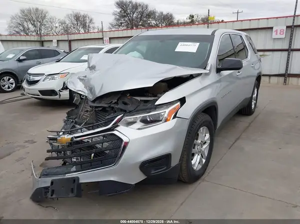 1GNERFKW8KJ116535 2019 CHEVROLET TRAVERSE - Image 2
