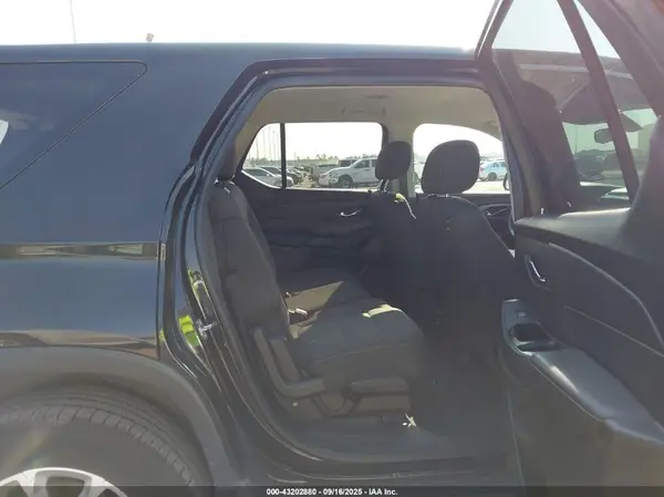 1GNERFKW8KJ154203 2019 CHEVROLET TRAVERSE - Image 8