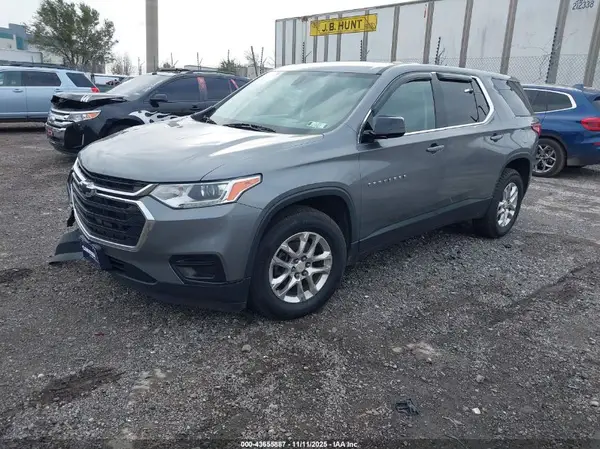 1GNERFKW8KJ180414 2019 CHEVROLET TRAVERSE - Image 2