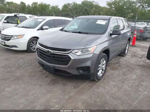 1GNERFKW8KJ242636 2019 CHEVROLET TRAVERSE - Image 2