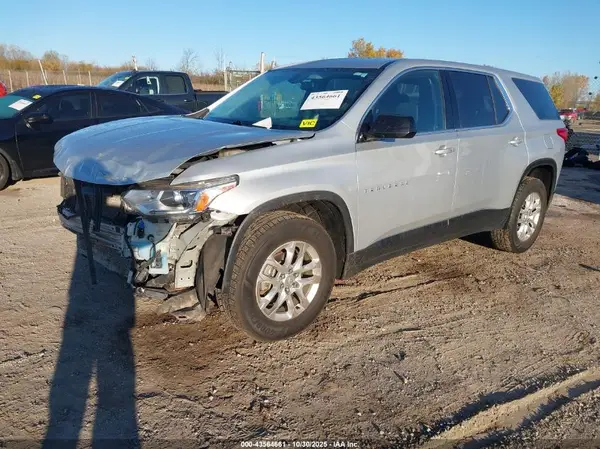 1GNERFKW8LJ183041 2020 CHEVROLET TRAVERSE - Image 2