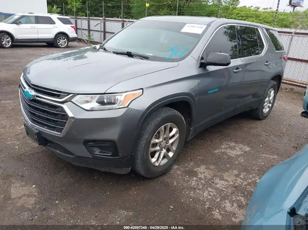 1GNERFKW8LJ185193 2020 CHEVROLET TRAVERSE - Image 2