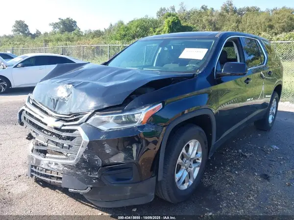 1GNERFKW8LJ272575 2020 CHEVROLET TRAVERSE - Image 2