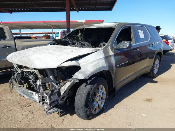 1GNERFKW8LJ293524 2020 CHEVROLET TRAVERSE - Image 2