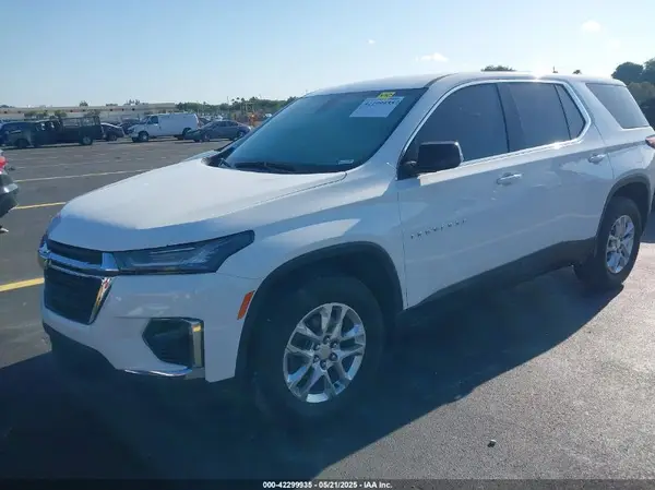 1GNERFKW8PJ272498 2023 CHEVROLET TRAVERSE - Image 2