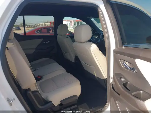 1GNERFKW8PJ272498 2023 CHEVROLET TRAVERSE - Image 8