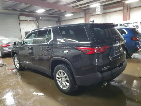 1GNERFKW8PJ305810 2023 CHEVROLET TRAVERSE - Image 2