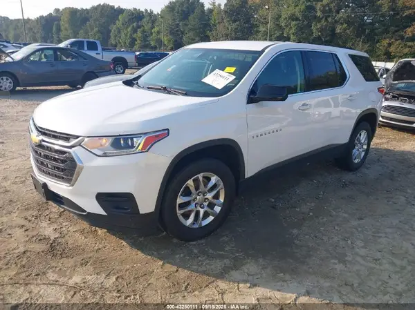 1GNERFKW9JJ231577 2018 CHEVROLET TRAVERSE - Image 2