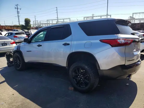 1GNERFKW9JJ243261 2018 CHEVROLET TRAVERSE - Image 2