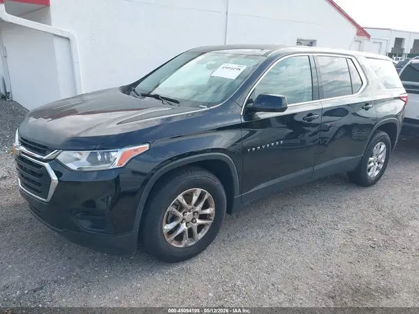 1GNERFKW9JJ252493 2018 CHEVROLET TRAVERSE - Image 2