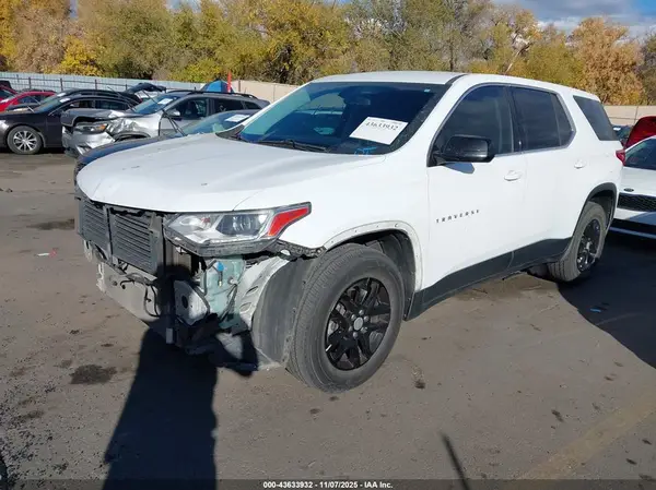 1GNERFKW9JJ255121 2018 CHEVROLET TRAVERSE - Image 2