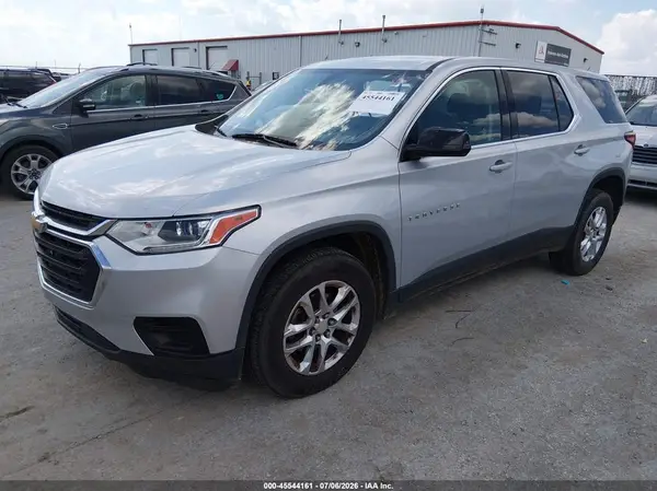 1GNERFKW9JJ281203 2018 CHEVROLET TRAVERSE - Image 2
