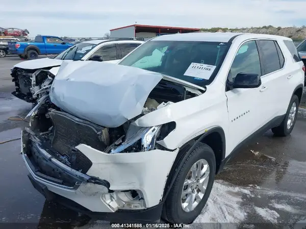 1GNERFKW9LJ233686 2020 CHEVROLET TRAVERSE - Image 2