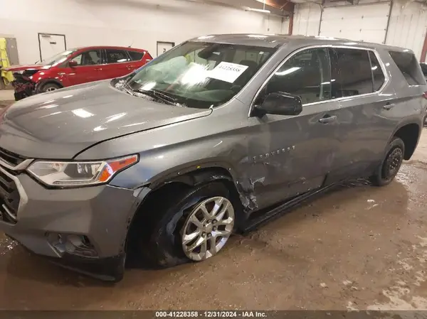 1GNERFKW9LJ261715 2020 CHEVROLET TRAVERSE - Image 2