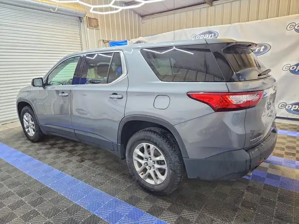 1GNERFKW9MJ110620 2021 CHEVROLET TRAVERSE - Image 2