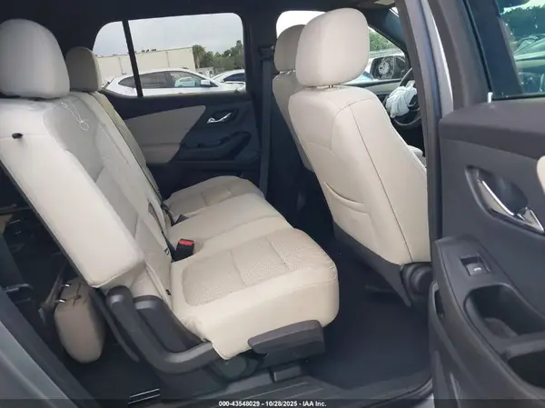 1GNERFKW9PJ103686 2023 CHEVROLET TRAVERSE - Image 8