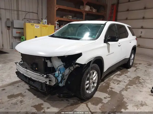1GNERFKWXJJ101338 2018 CHEVROLET TRAVERSE - Image 2