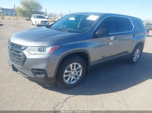 1GNERFKWXJJ185063 2018 CHEVROLET TRAVERSE - Image 2