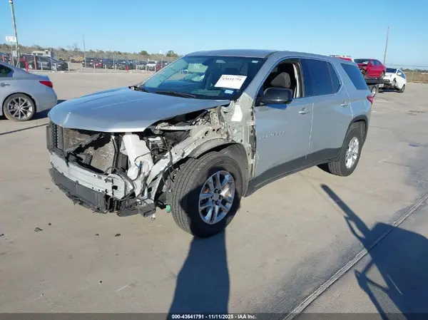 1GNERFKWXKJ116858 2019 CHEVROLET TRAVERSE - Image 2