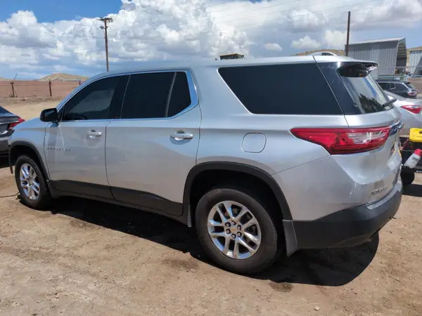 1GNERFKWXKJ167826 2019 CHEVROLET TRAVERSE - Image 2