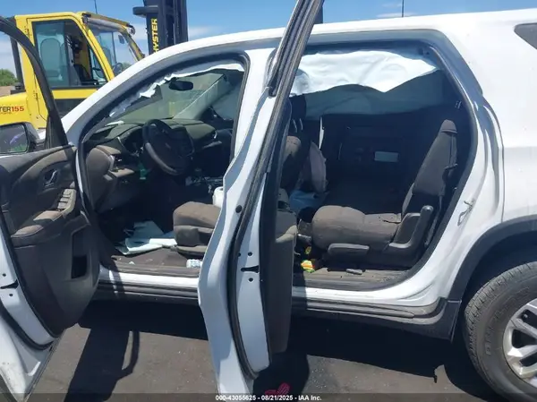 1GNERFKWXKJ240368 2019 CHEVROLET TRAVERSE - Image 8