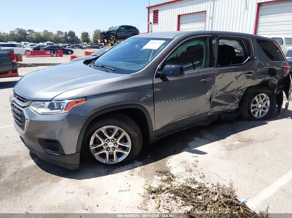 1GNERFKWXKJ257011 2019 CHEVROLET TRAVERSE - Image 2