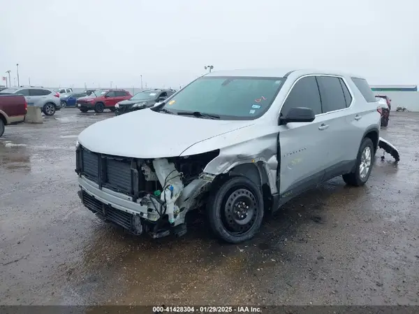 1GNERFKWXKJ268686 2019 CHEVROLET TRAVERSE - Image 2