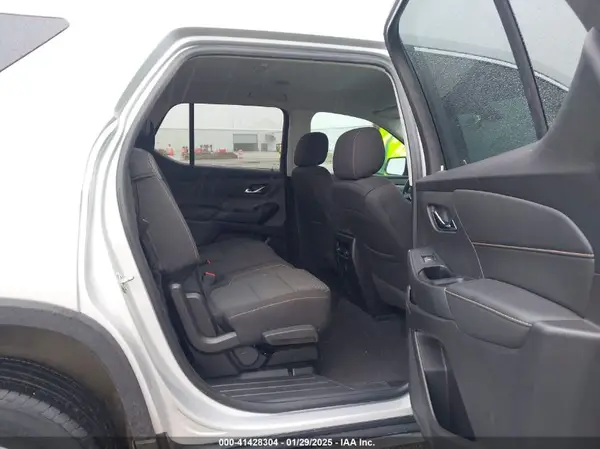 1GNERFKWXKJ268686 2019 CHEVROLET TRAVERSE - Image 8