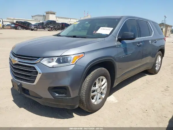 1GNERFKWXLJ275364 2020 CHEVROLET TRAVERSE - Image 2