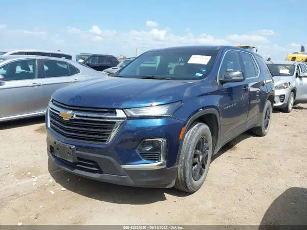 1GNERFKWXPJ233296 2023 CHEVROLET TRAVERSE - Image 2
