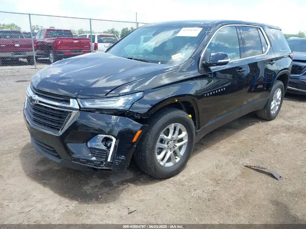 1GNERFKWXPJ265049 2023 CHEVROLET TRAVERSE - Image 2