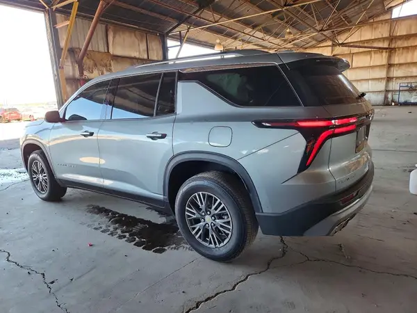 1GNERGKS1TJ304947 2026 CHEVROLET TRAVERSE - Image 2