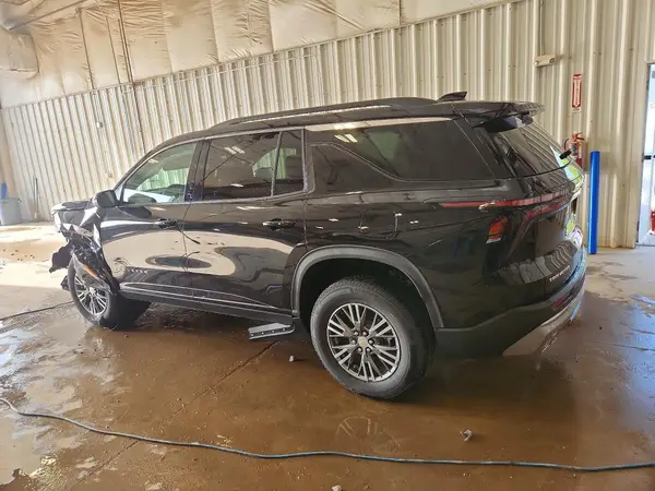 1GNERGKS2TJ228042 2026 CHEVROLET TRAVERSE - Image 2