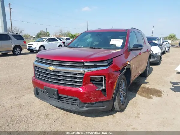 1GNERGKS4RJ141560 2024 CHEVROLET TRAVERSE - Image 2