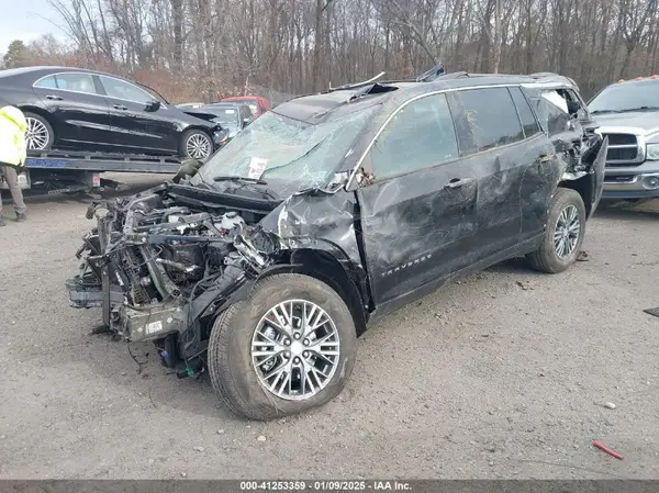1GNERGKS5RJ204696 2024 CHEVROLET TRAVERSE - Image 2
