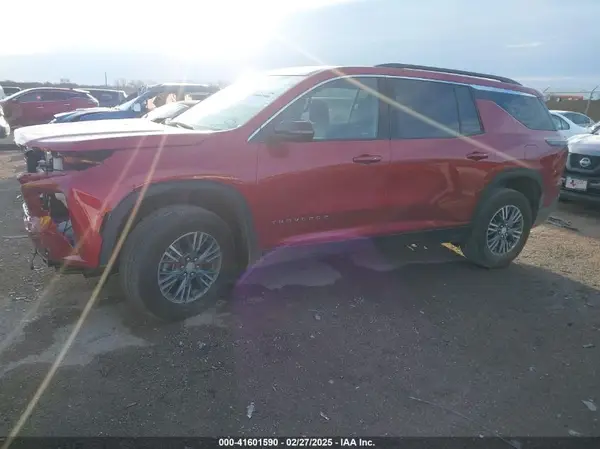 1GNERGKS5RJ235401 2024 CHEVROLET TRAVERSE - Image 2