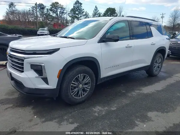 1GNERGKS8RJ235117 2024 CHEVROLET TRAVERSE - Image 2
