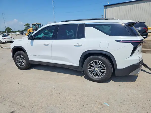 1GNERGKSXTJ120302 2026 CHEVROLET TRAVERSE - Image 2
