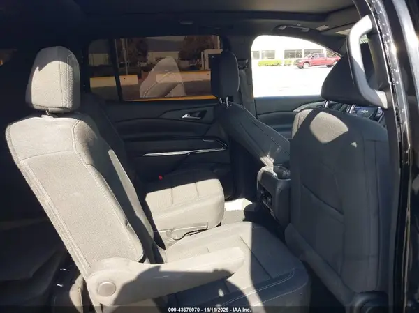 1GNERGKSXTJ122065 2026 CHEVROLET TRAVERSE - Image 8