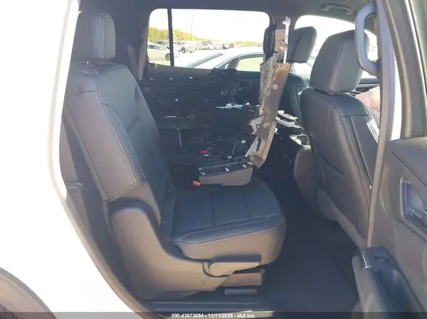 1GNERGKSXTJ172531 2026 CHEVROLET TRAVERSE - Image 8