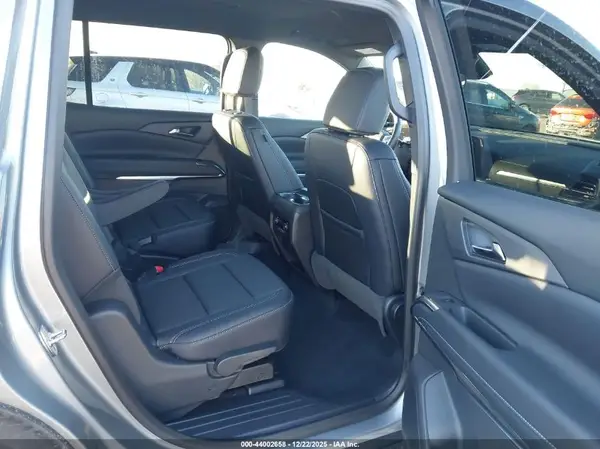 1GNERGKSXTJ205169 2026 CHEVROLET TRAVERSE - Image 8