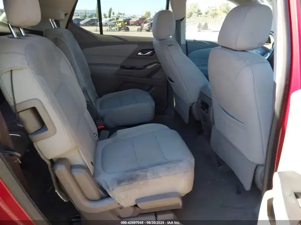 1GNERGKW0JJ105114 2018 CHEVROLET TRAVERSE - Image 8