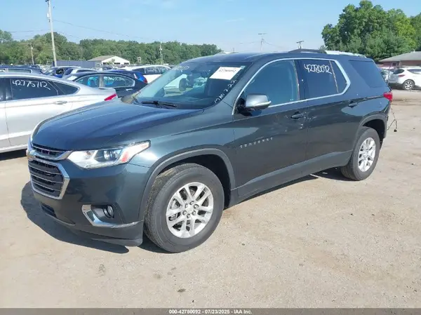 1GNERGKW0JJ112757 2018 CHEVROLET TRAVERSE - Image 2