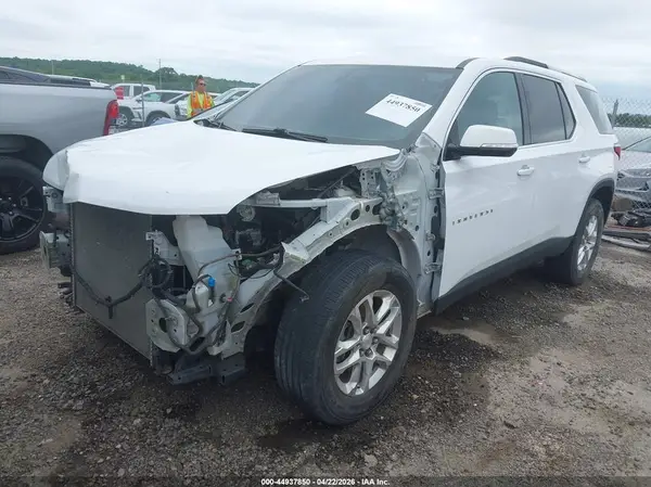 1GNERGKW0JJ115268 2018 CHEVROLET TRAVERSE - Image 2