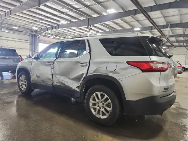 1GNERGKW0JJ127226 2018 CHEVROLET TRAVERSE - Image 2