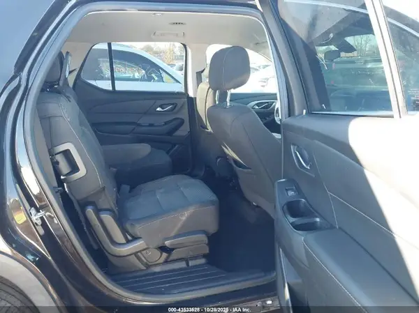 1GNERGKW0JJ147931 2018 CHEVROLET TRAVERSE - Image 8
